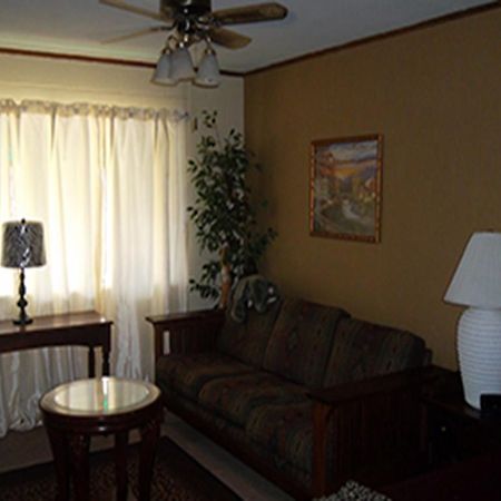 Holiday Motel Канон-Сіті Екстер'єр фото